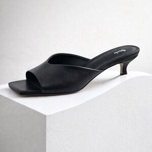 SHEIN Open-Toe Low Heels (good condition, minimal scuffs on shoe bottom)